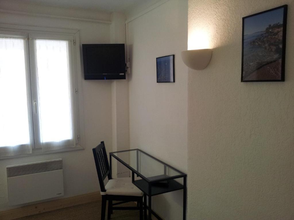 Hotel L'Oustaou Le Lavandou Bilik gambar