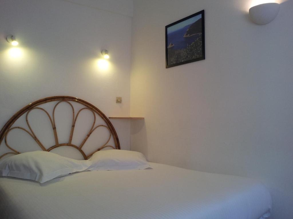 Hotel L'Oustaou Le Lavandou Bilik gambar