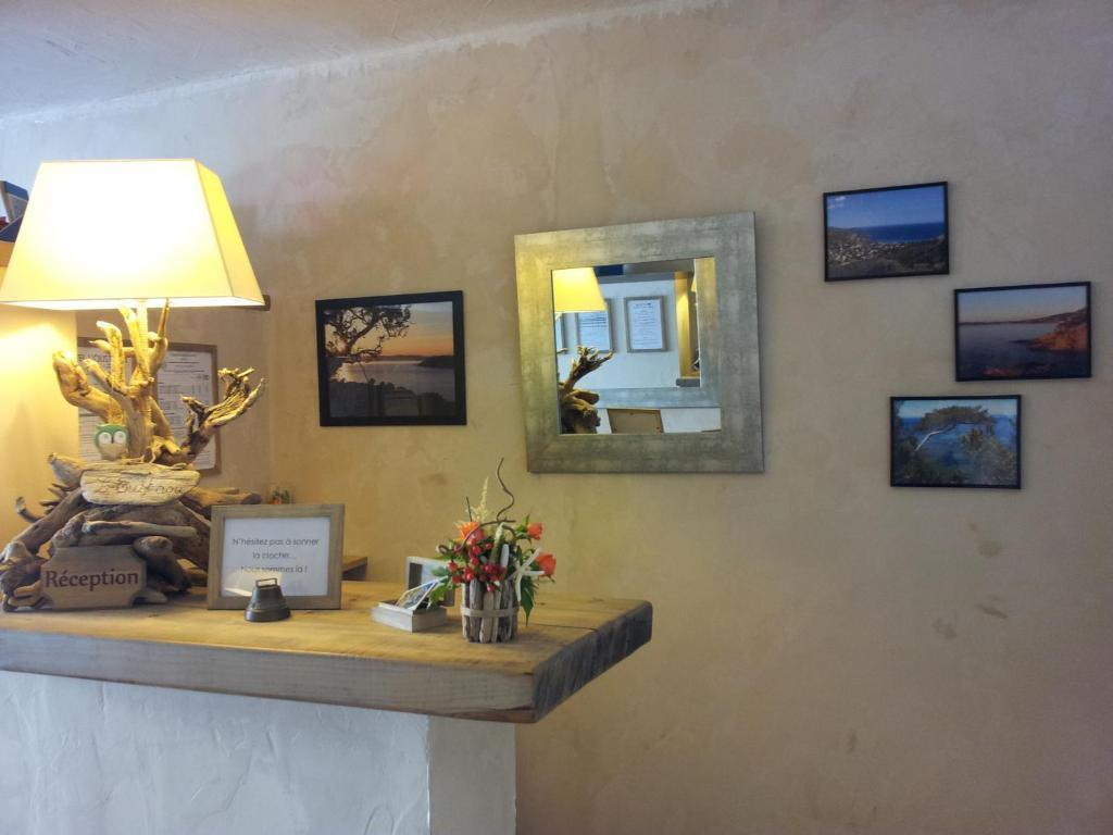 Hotel L'Oustaou Le Lavandou Luaran gambar